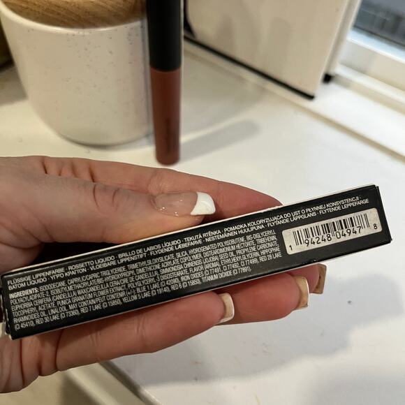 NEW BareMinerals Statement Matte Lipstick in Brave Pink - Picture 4 of 5